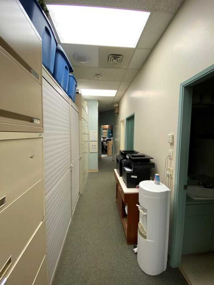 Commercial/Retail - 4313 Gallant Ave
