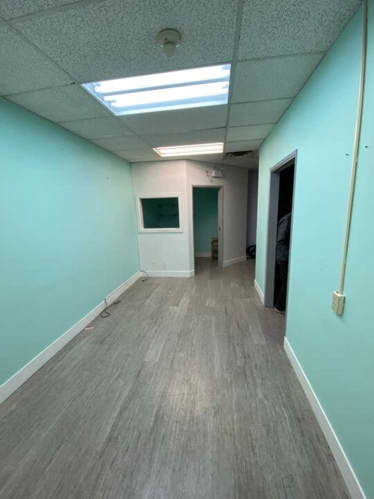 Commercial/Retail - 4313 Gallant Ave