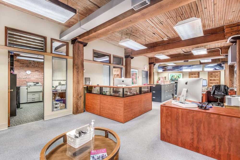 Commercial/Retail - 195 Alexander St