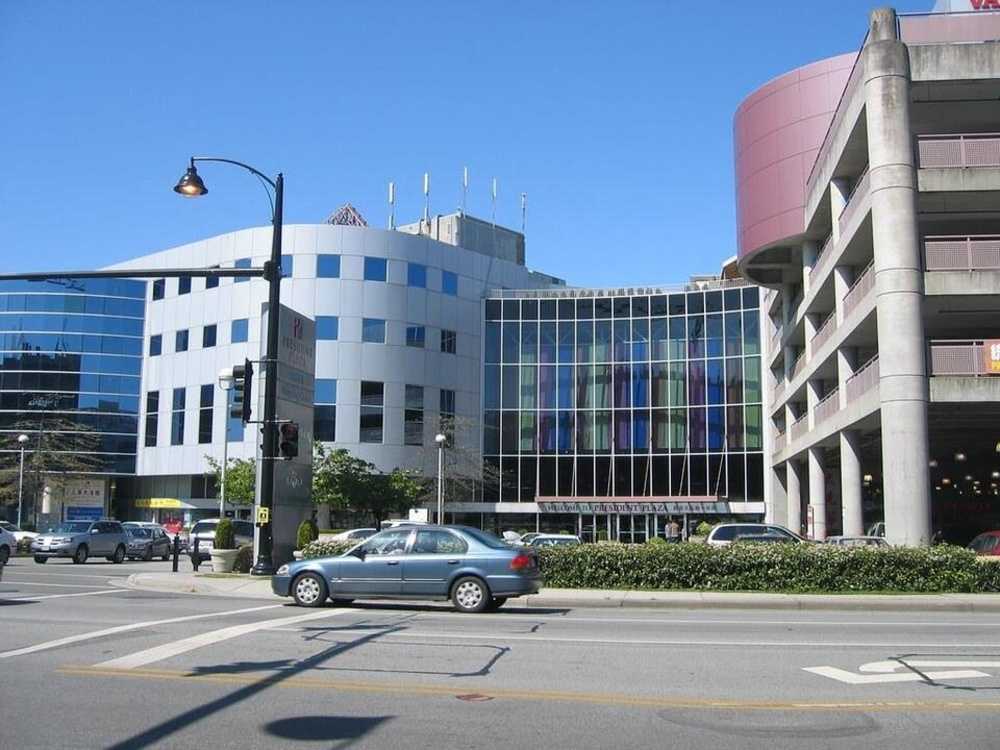 1000 8181 Cambie Road