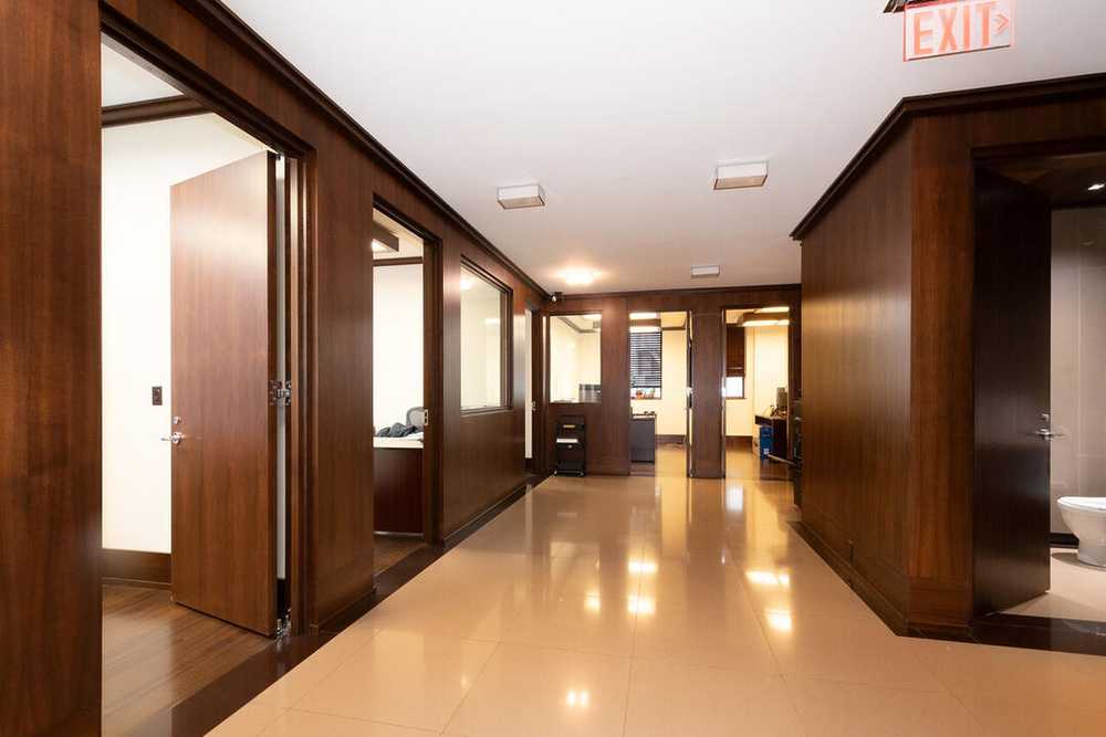 524 Granville Street: Downtown Office & Retail Building