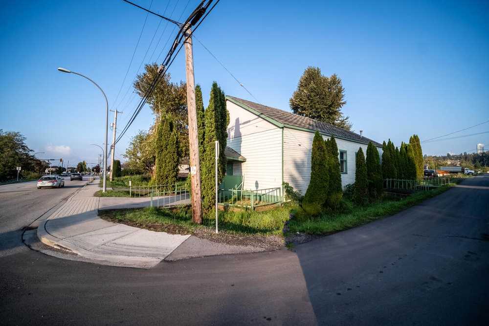 Commercial/Retail - 401 Ewen Avenue
