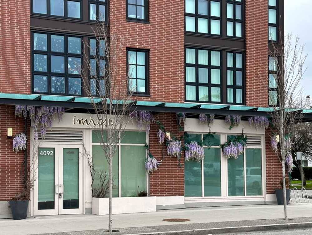 Commercial/Retail - 4092 Macdonald Street