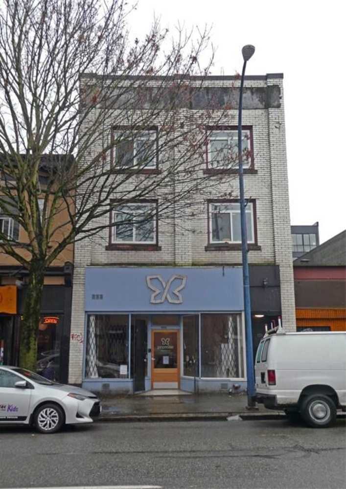 556 Powell Street