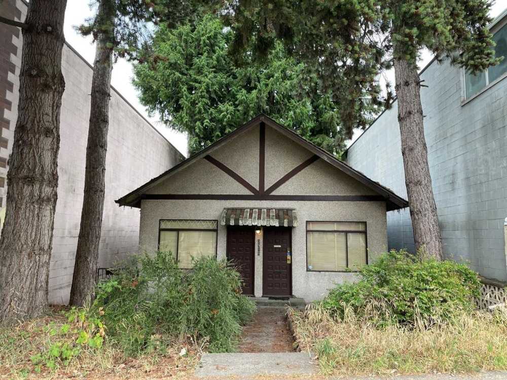 3919 Fraser Street