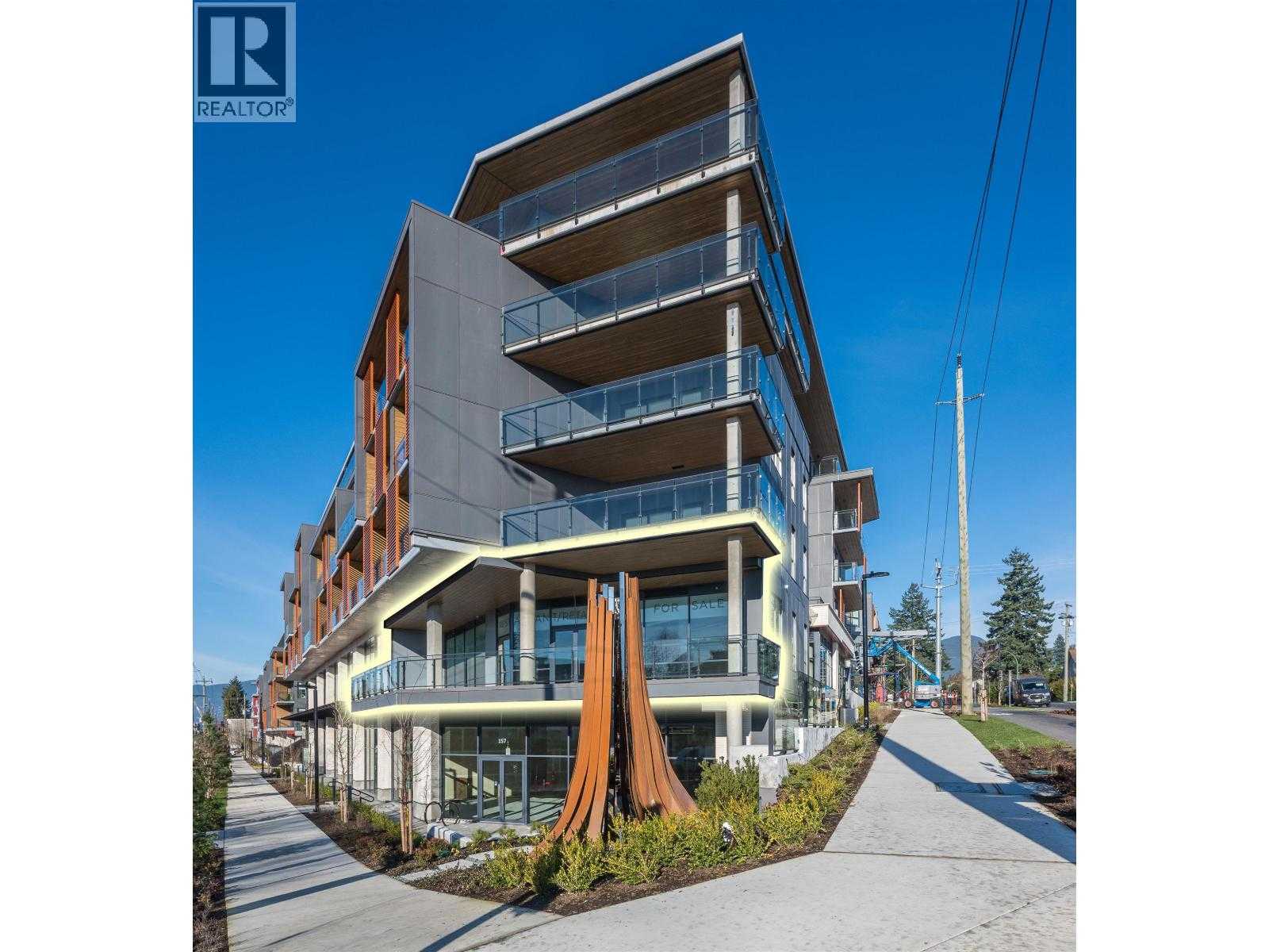 Commercial/Retail - 256 422 East 3rd Street