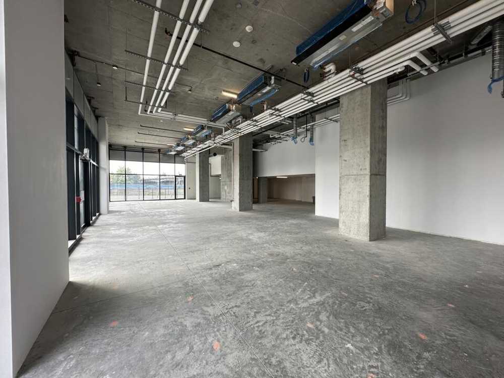 Commercial/Retail - 115 2777 Jow Street