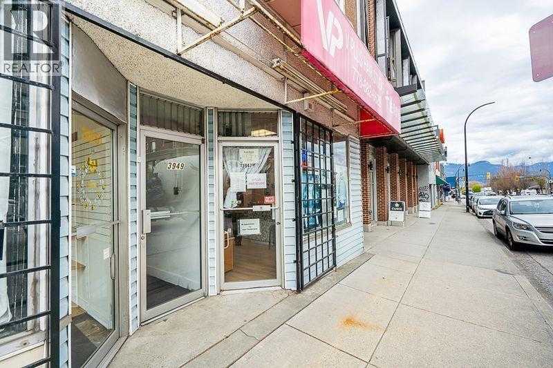 Commercial/Retail - 6964 Victoria Drive
