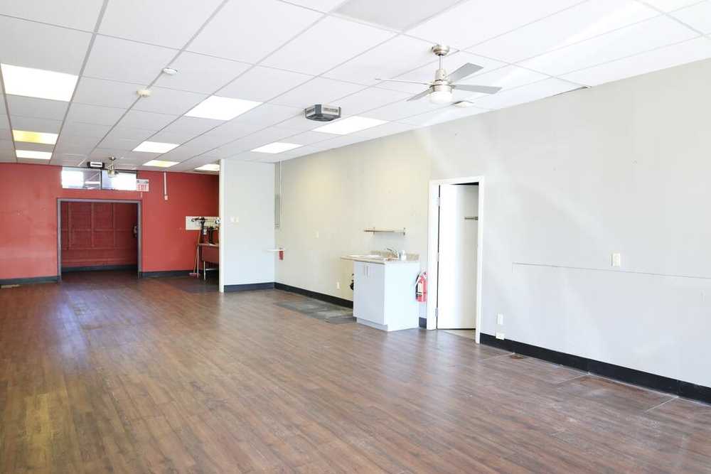 Commercial/Retail - 12111 First Avenue