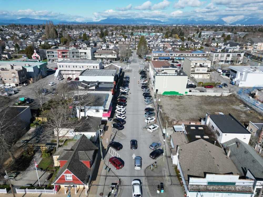 Commercial/Retail - 12111 First Avenue