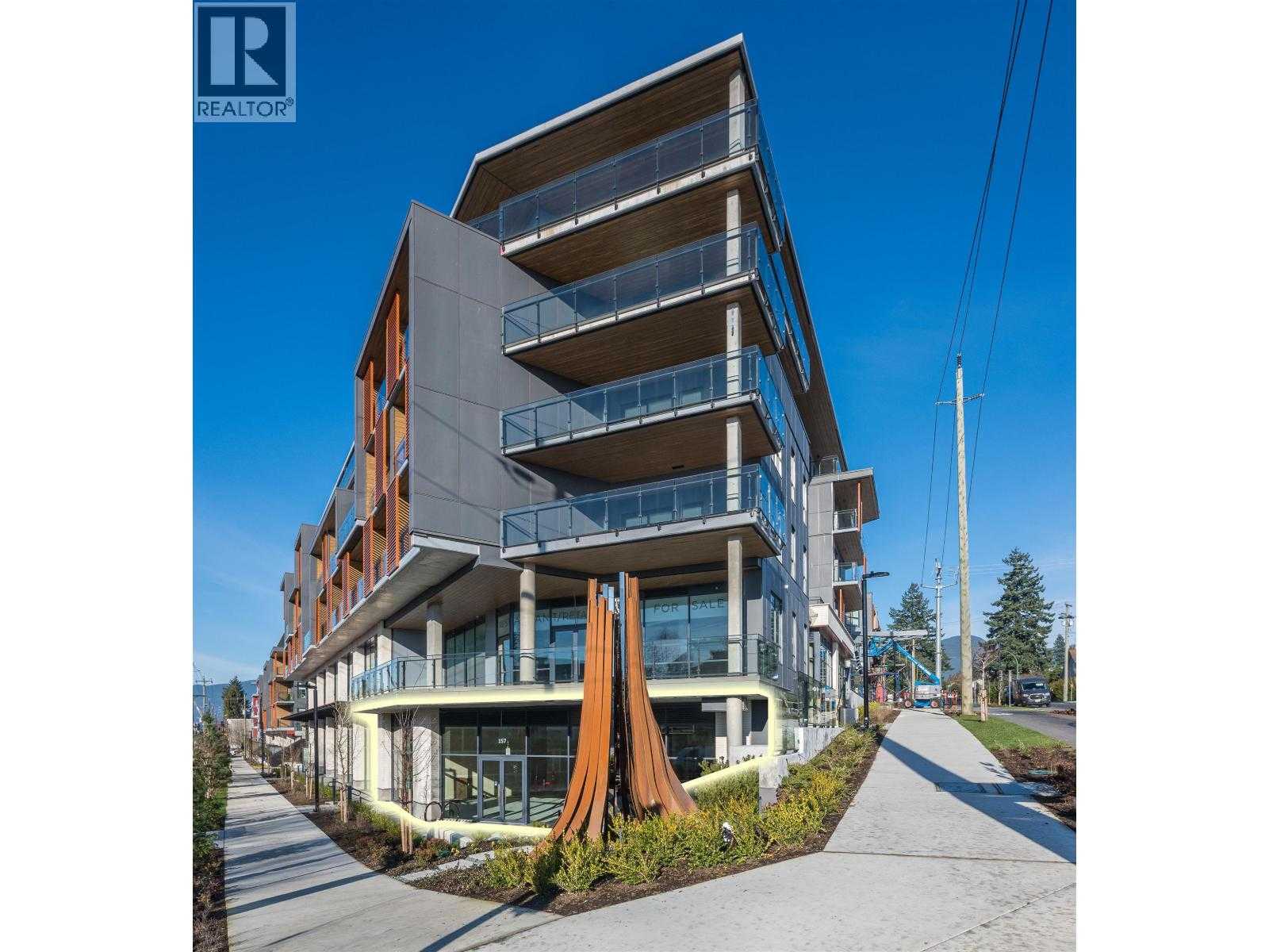 Commercial/Retail - 51 Lonsdale Avenue