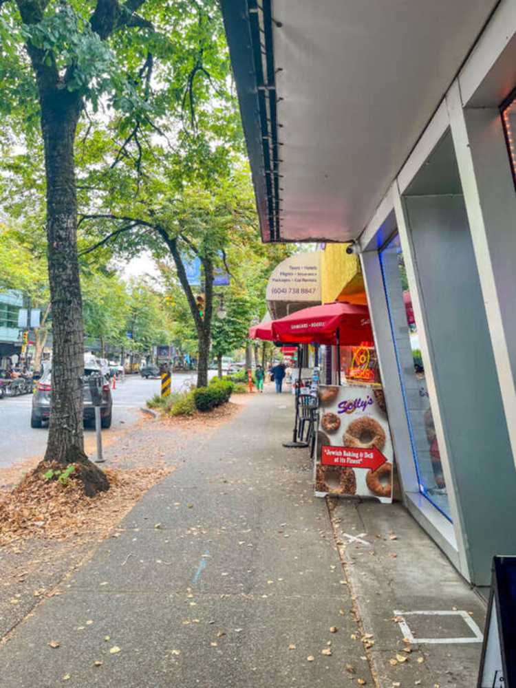 2871 2873 WEST BROADWAY