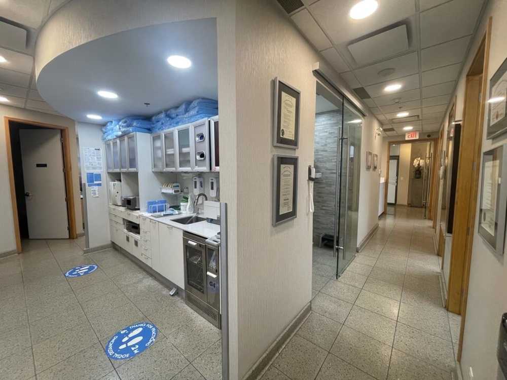 Commercial/Retail - 132, 134, 136 136 Esplanade Ea