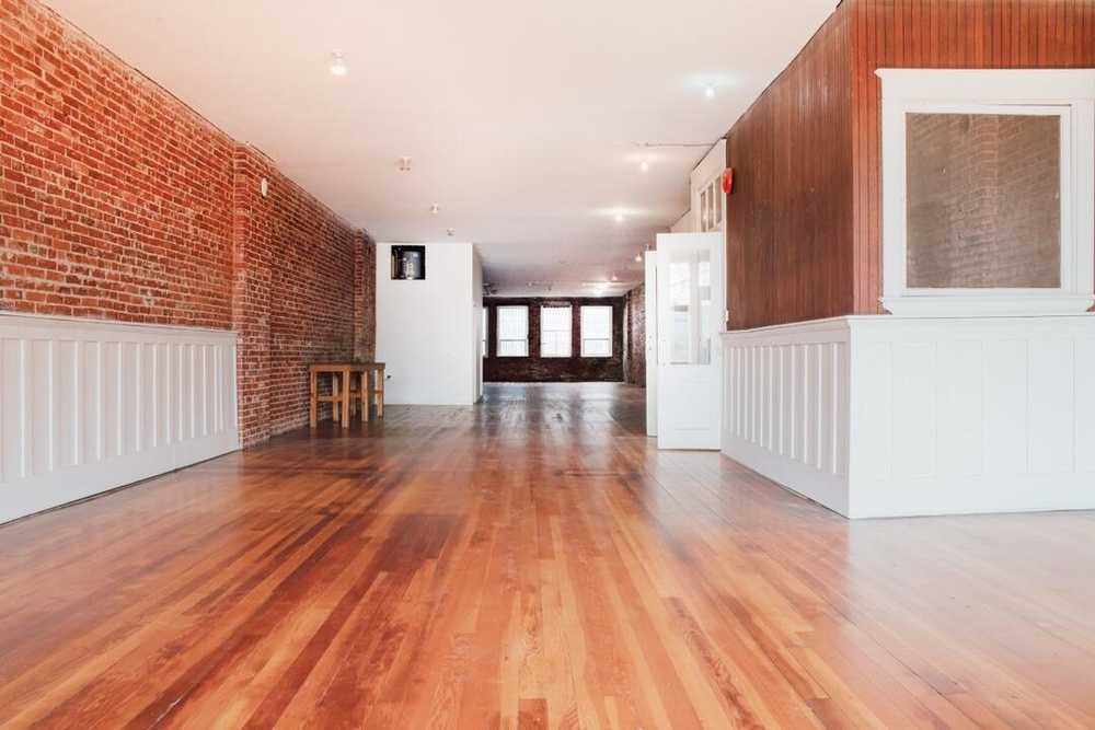 Commercial/Retail - 23 E Pender St