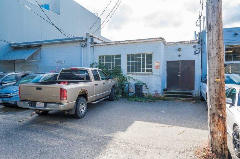 Commercial/Retail - 1751 West 3rd Avenue