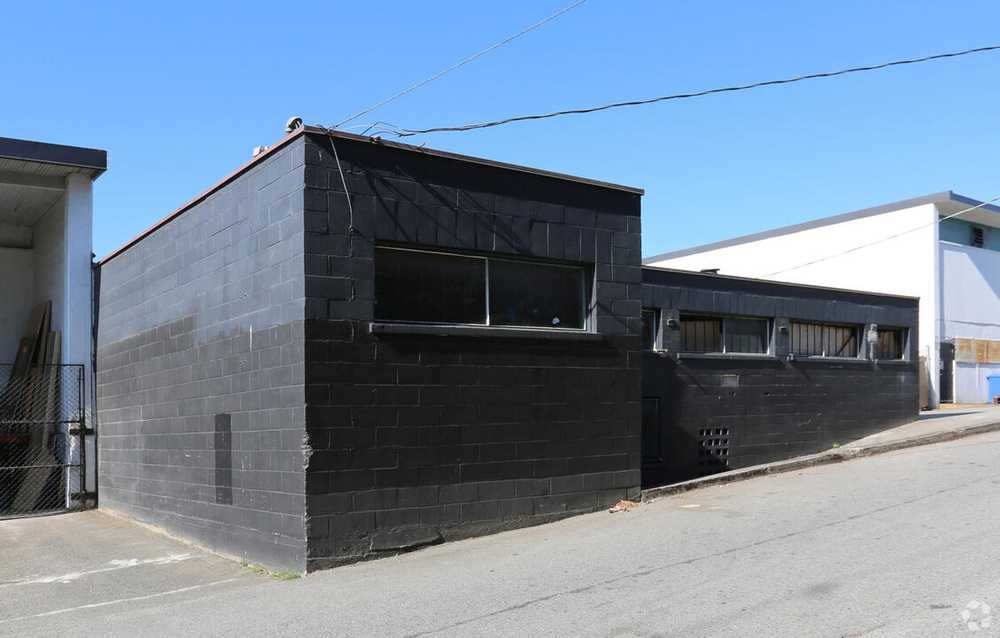 Commercial/Retail - 2014 Dundas Street