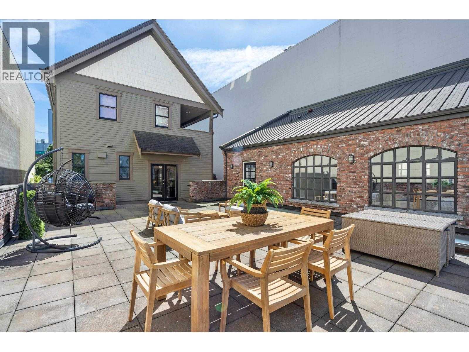 Commercial/Retail - 1798 Ontario Street