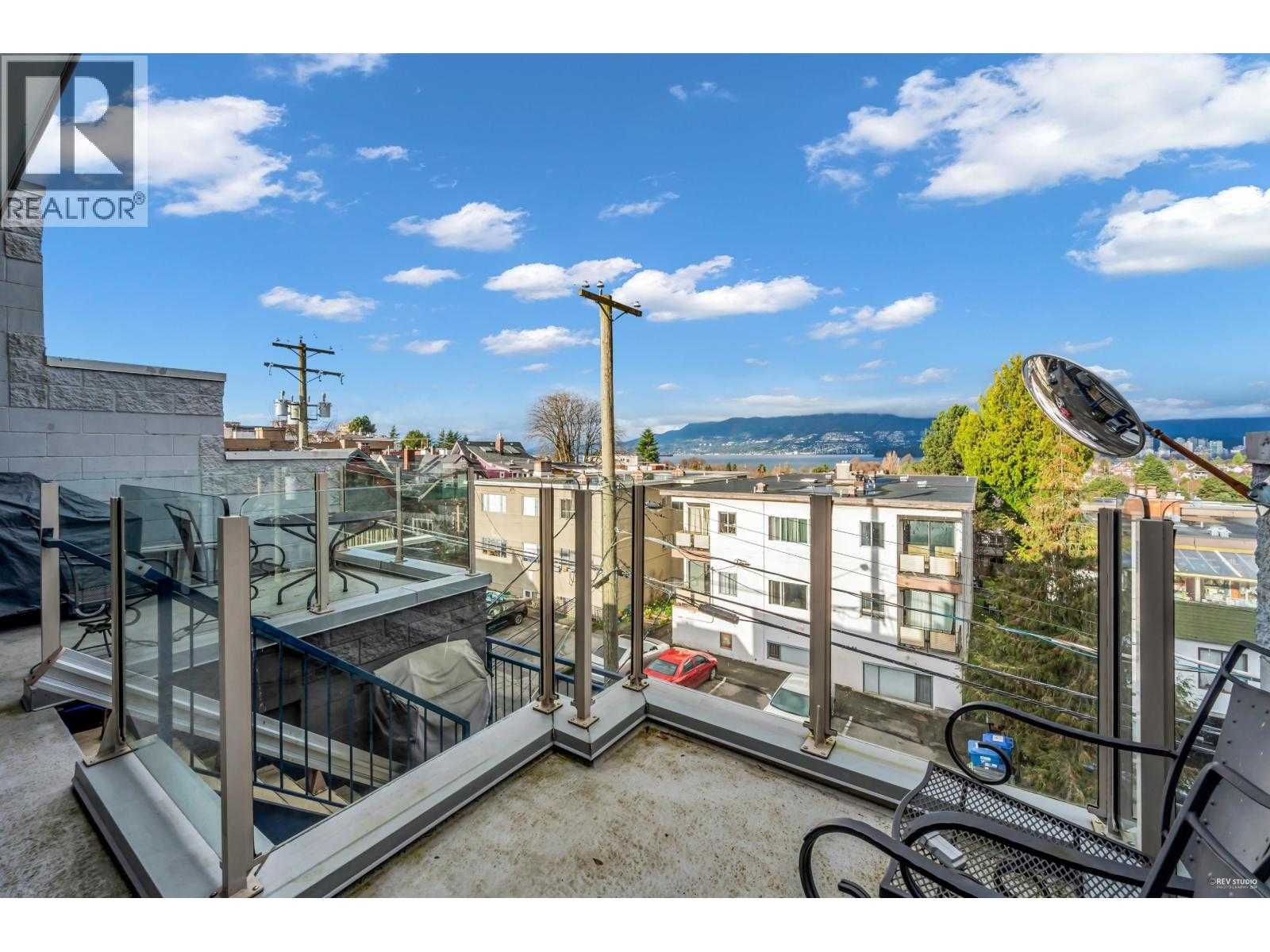Commercial/Retail - 2932 West Broadway