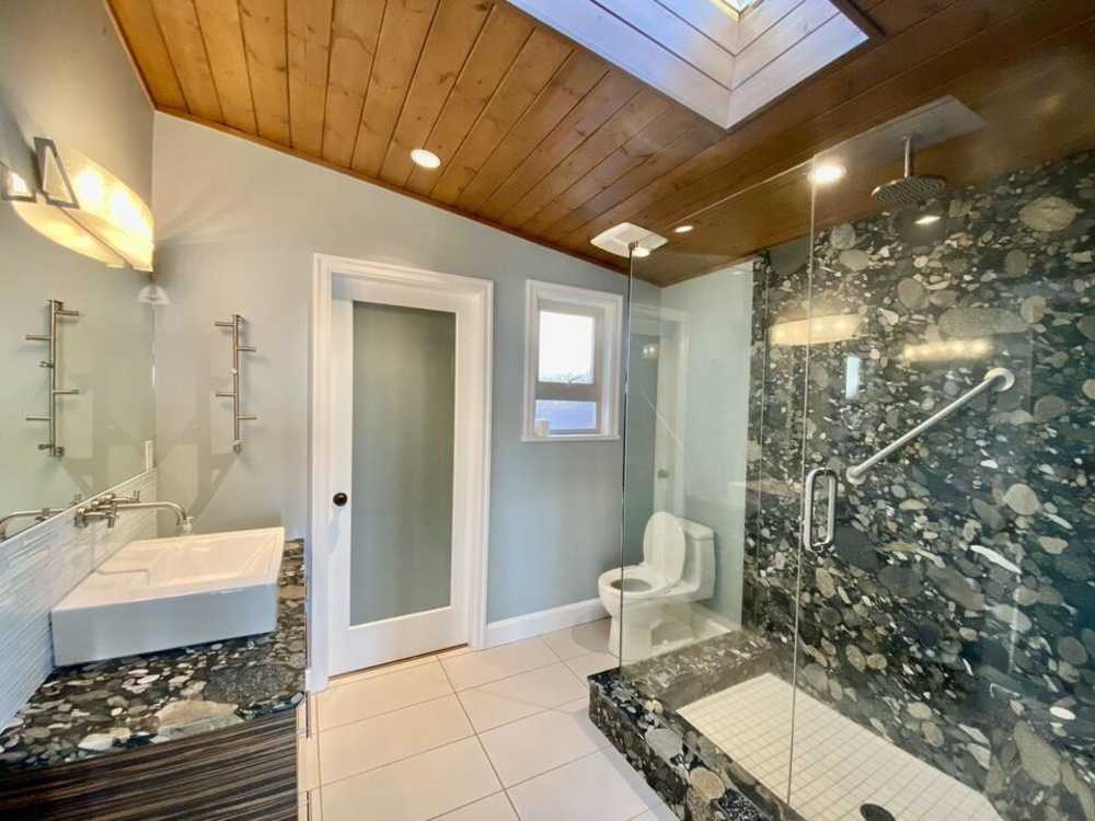 Commercial/Retail - 15491 Marine Drive