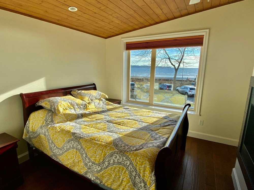 Commercial/Retail - 15491 Marine Drive
